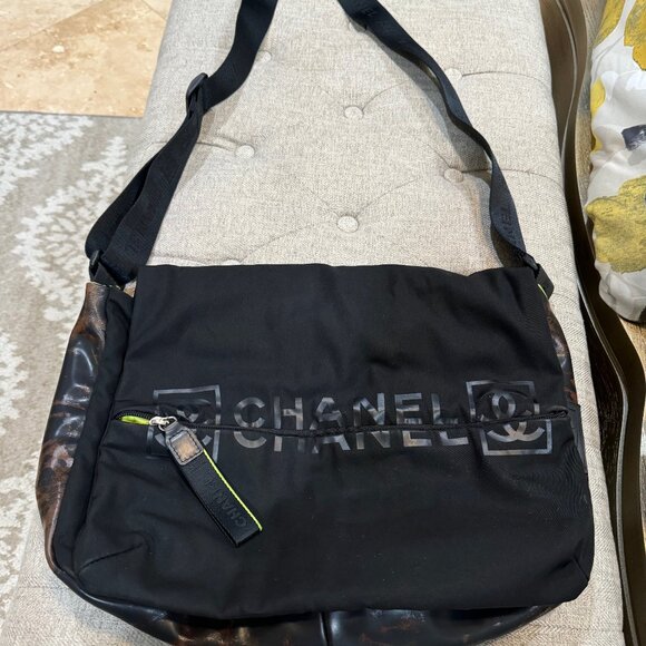 Chanel large size Crossbody canvas - Picture 1 of 9